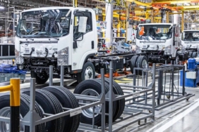 lojistik-sektorunde-kan-kaybi-devam-ediyor-agir-ticari-araclarda-buyuk-dusus