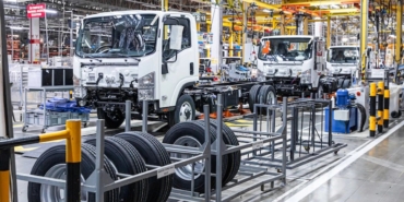 lojistik-sektorunde-kan-kaybi-devam-ediyor-agir-ticari-araclarda-buyuk-dusus